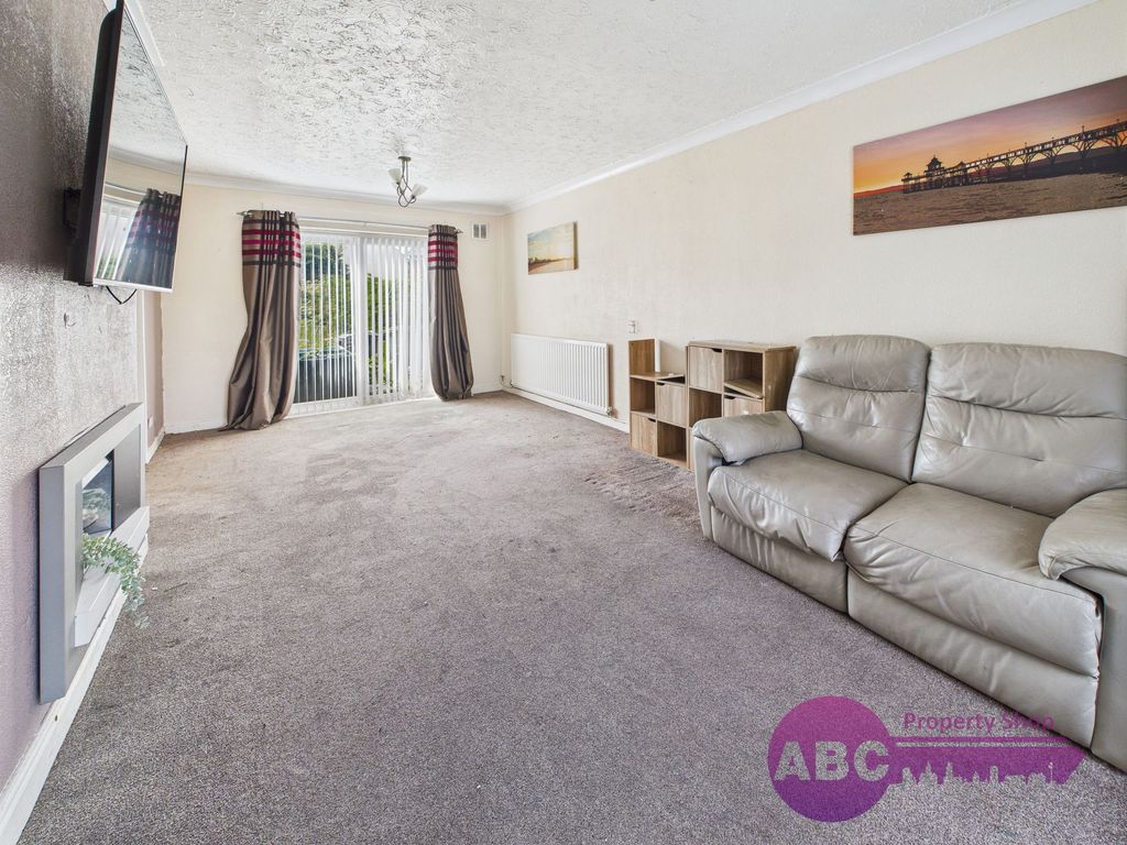 Property photo 2 of 28