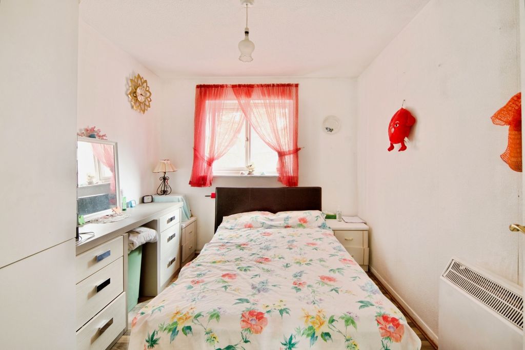 Property photo 2 of 9 Pbox-Img.Jpg