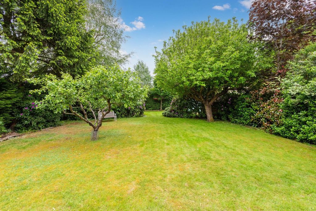 Property photo 2 of 24