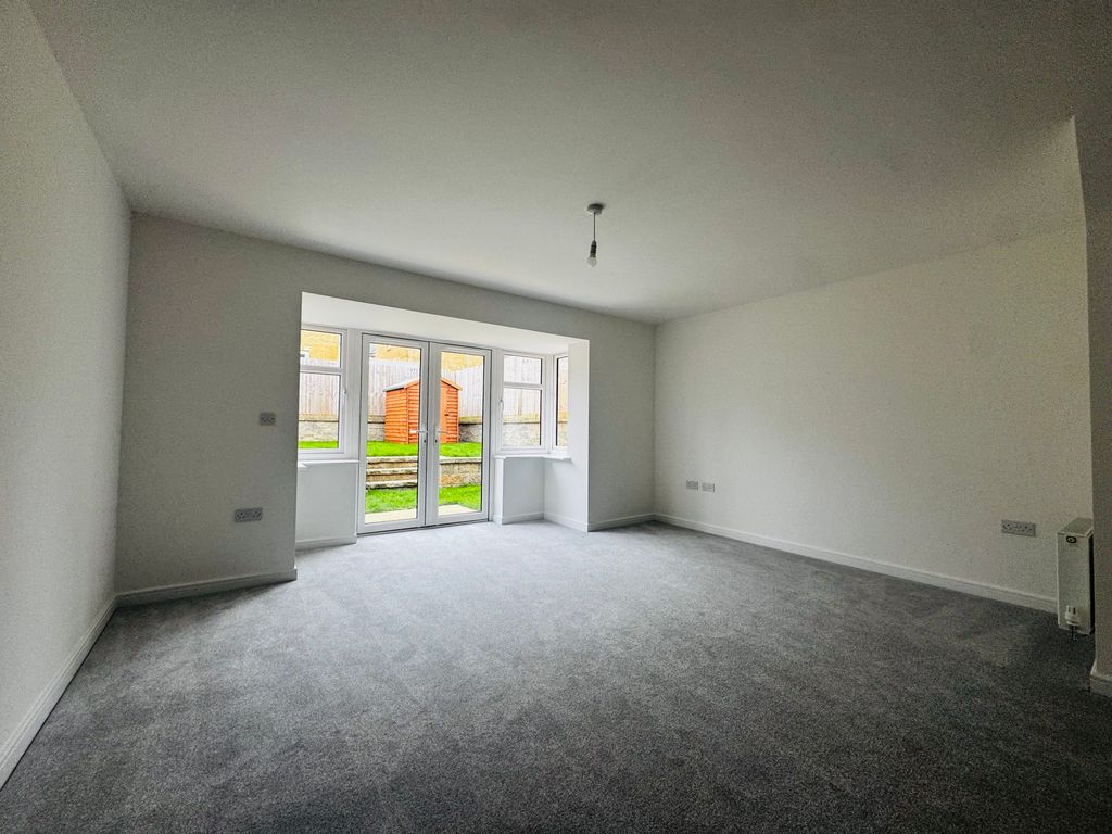 Property photo 2 of 25 Image