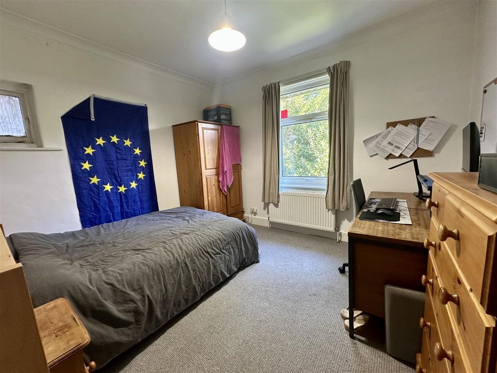 Property photo 2 of 15 Image00040.Jpeg