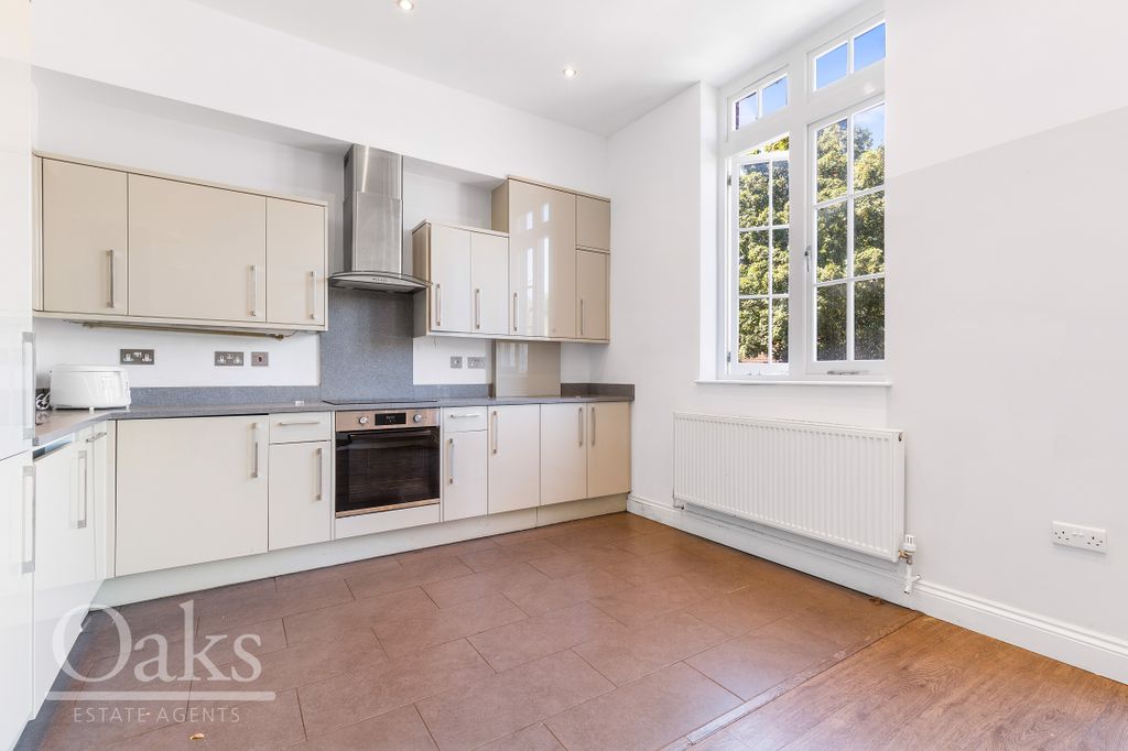 Property photo 3 of 10 Kitchen