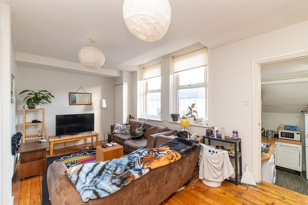 Property photo 1 of 12 929079Da-43A9-4d2c-B146-9Aa4F47Ea39d.Jpeg