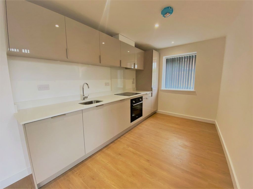 Property photo 2 of 8 Kitchen