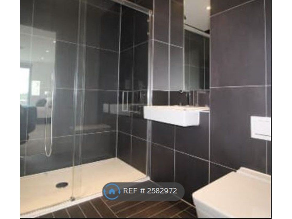 Property photo 3 of 11 Bathroom 2