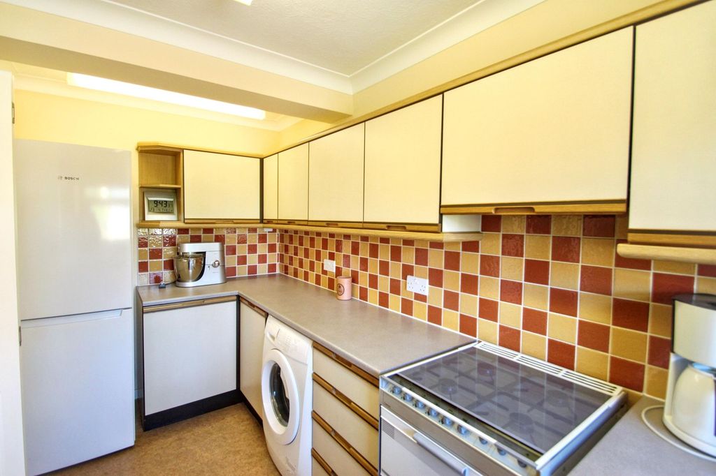 Property photo 3 of 24