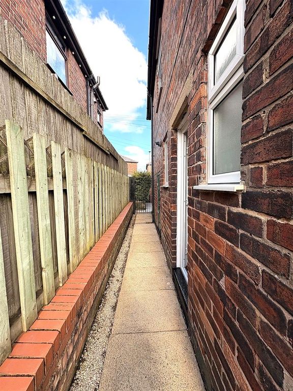 Property photo 3 of 16 Side.Jpg