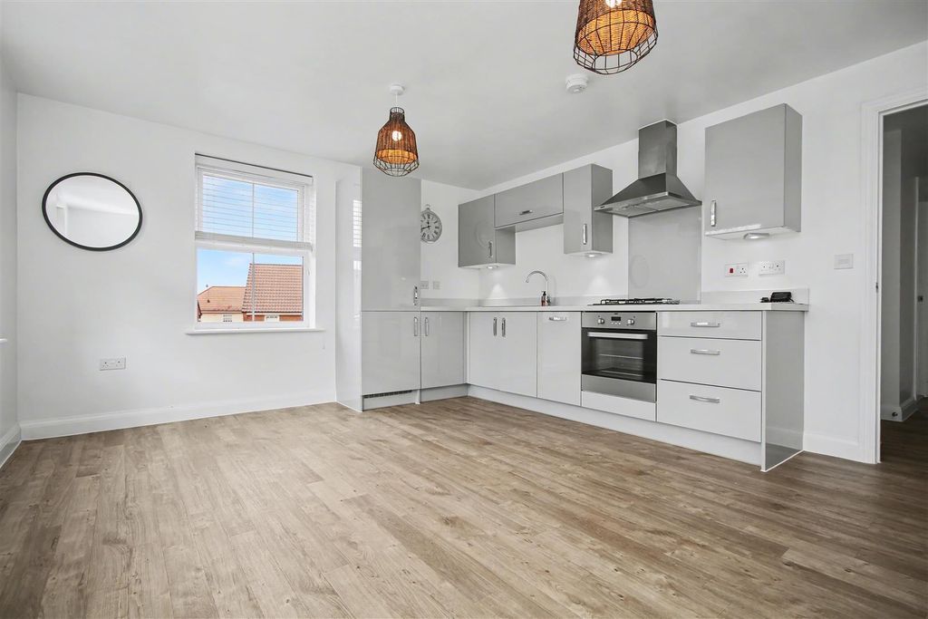 Property photo 2 of 14 Img_5621.Jpg