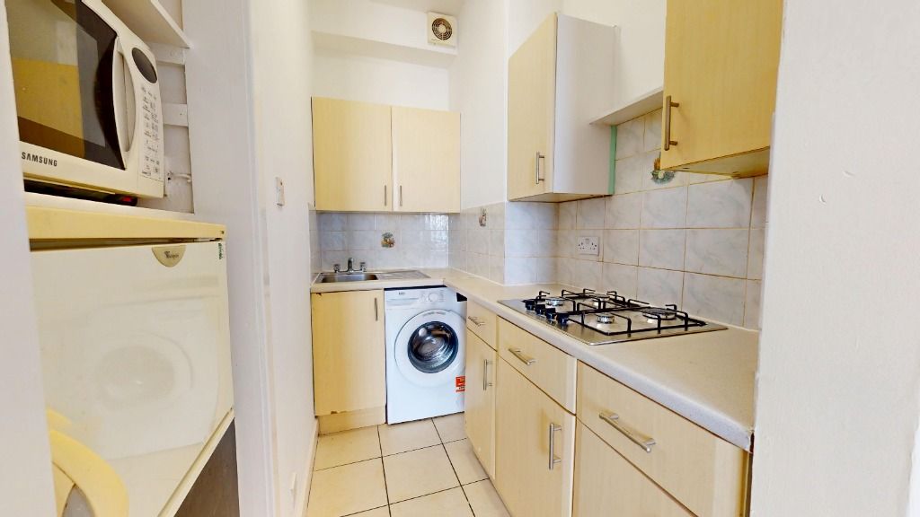 Property photo 3 of 10 Photo 3