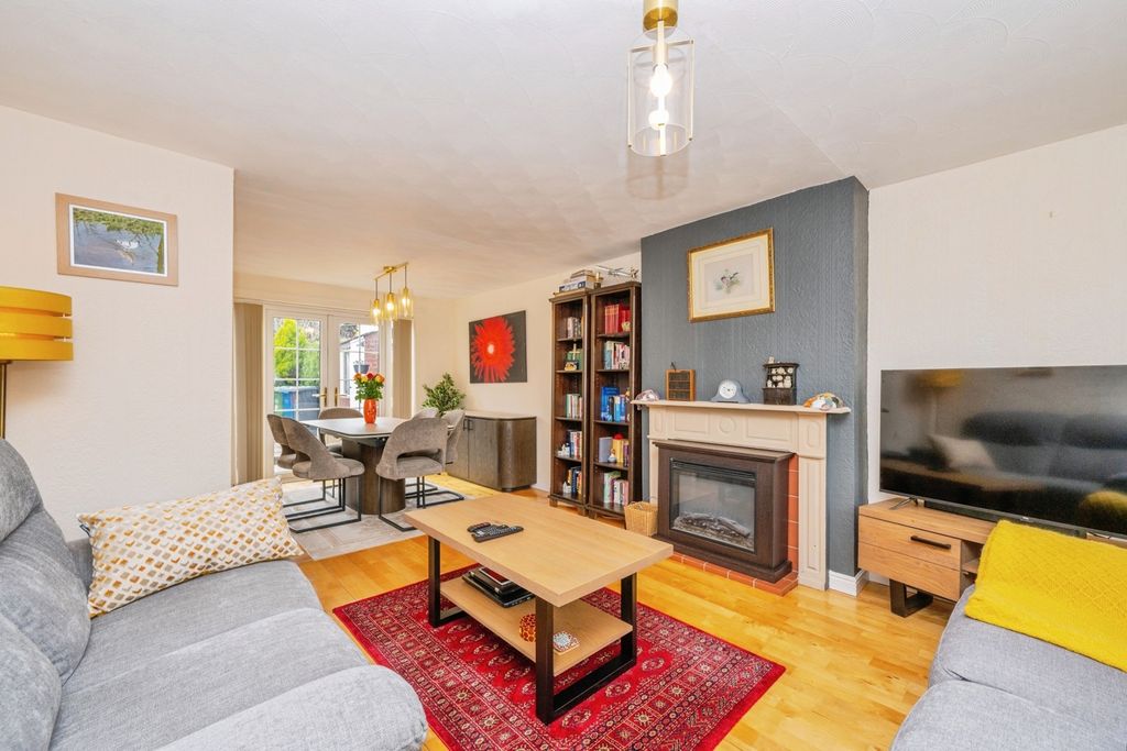 Property photo 3 of 24 Pbox-Img.Jpg