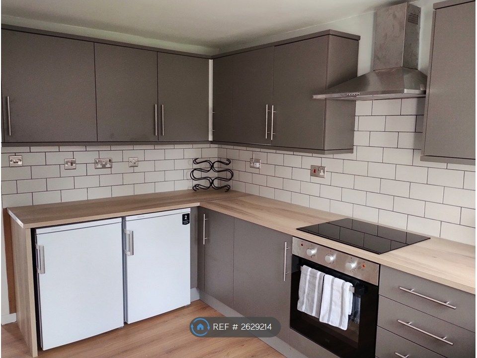 Property photo 2 of 30 Kitchen
