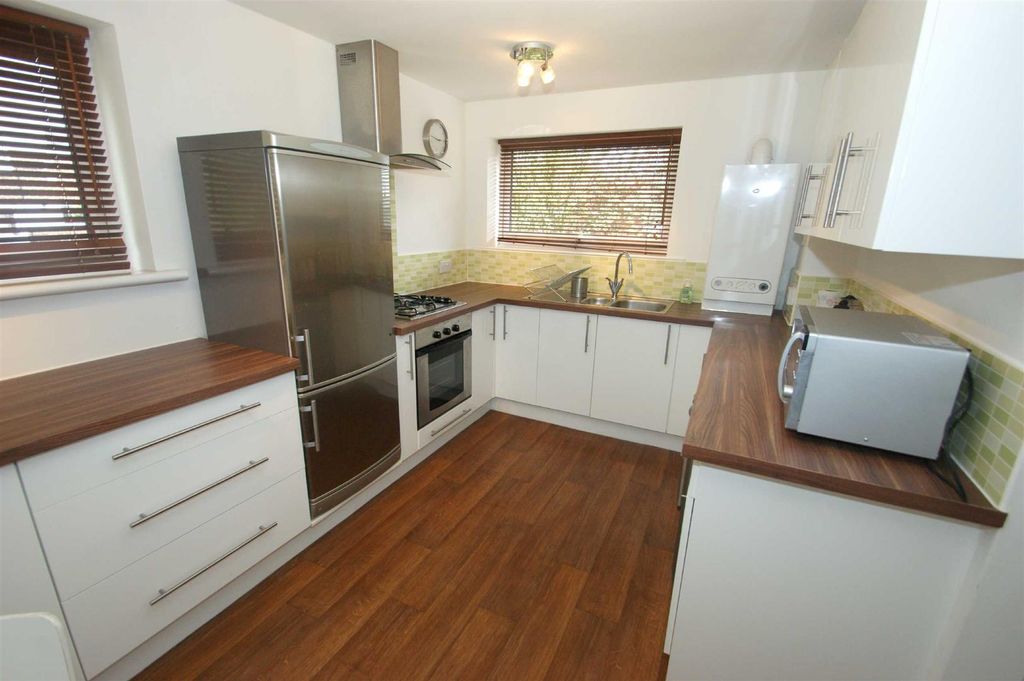 Property photo 3 of 6