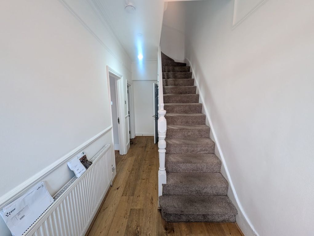 Property photo 2 of 25