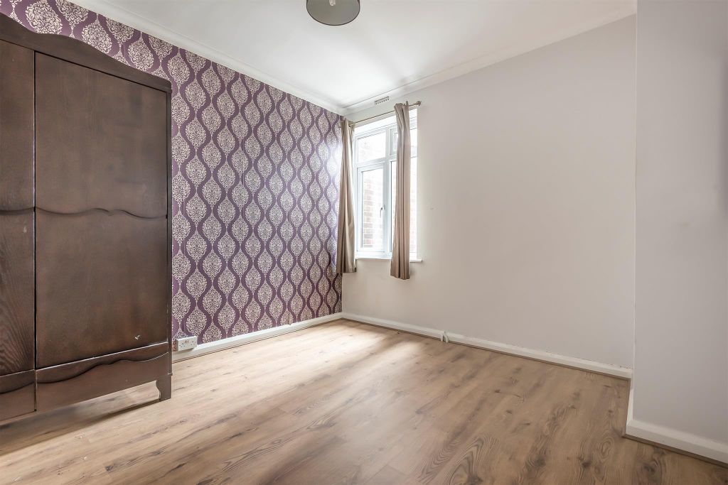 Property photo 3 of 6 Bedroom 2