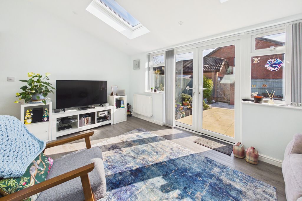 Property photo 2 of 19