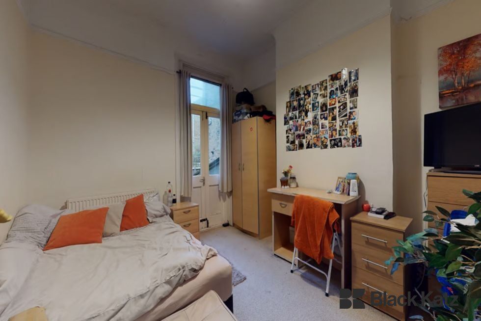 Property photo 3 of 4