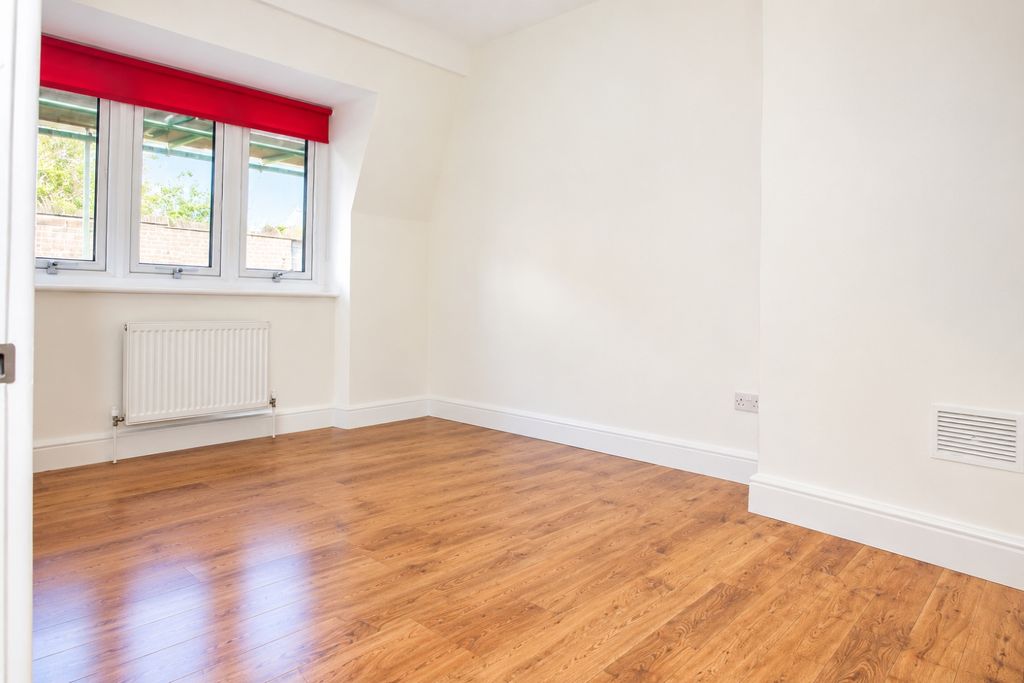 Property photo 3 of 6 Chatgpt Image Sep...