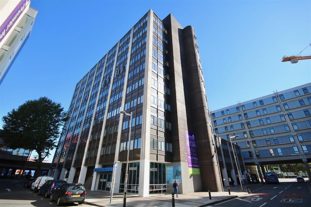 Property photo 1 of 15 Sbddkci_Xu-H6Yw4O5Hetg.Jpg