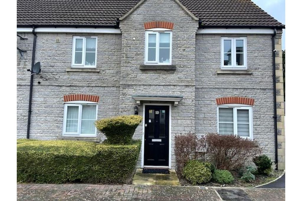 Property photo 1 of 18 Town House