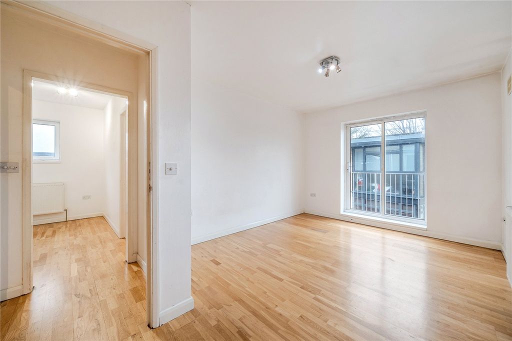 Property photo 2 of 14 Reception Room