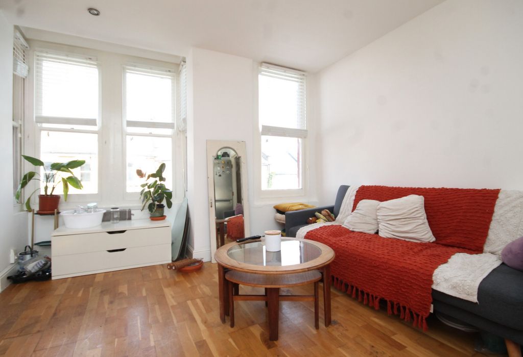 Property photo 2 of 9 Reception