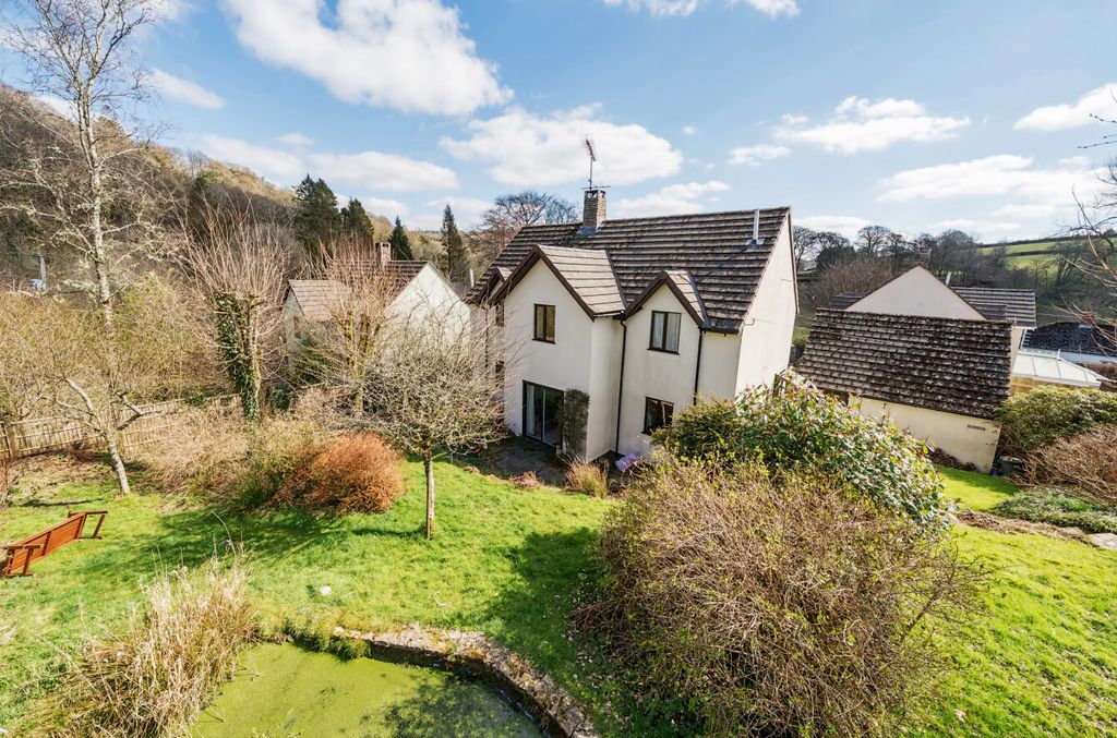 Property photo 1 of 19 Withypool, Seddons