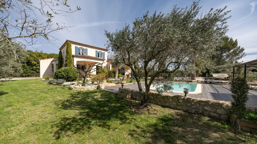 Property photo 1 of 22