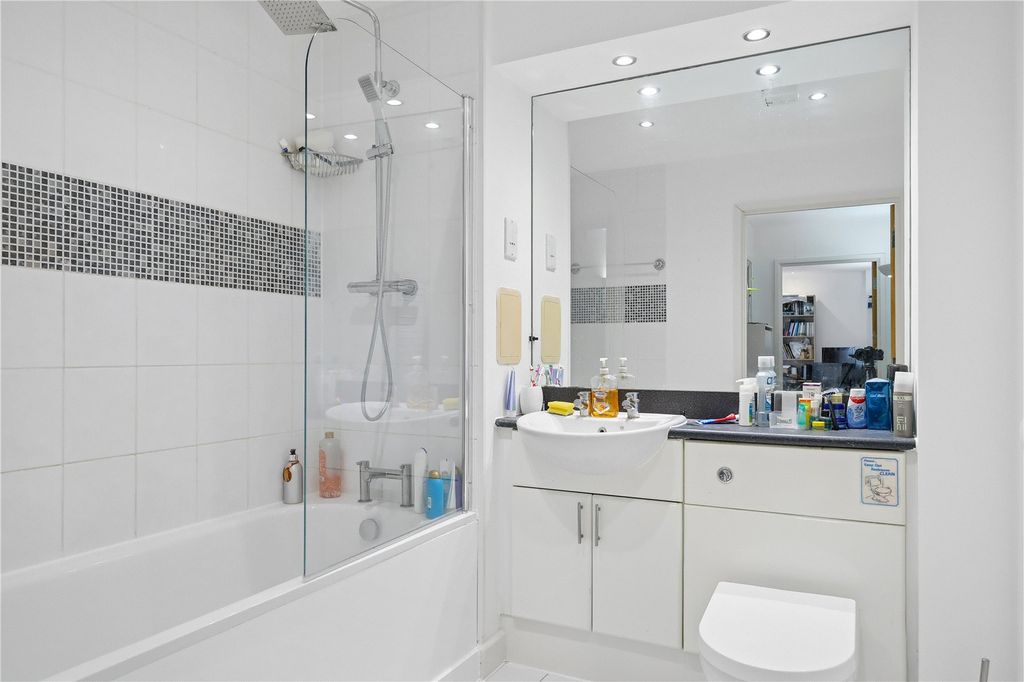 Property photo 3 of 7 Picture No. 02