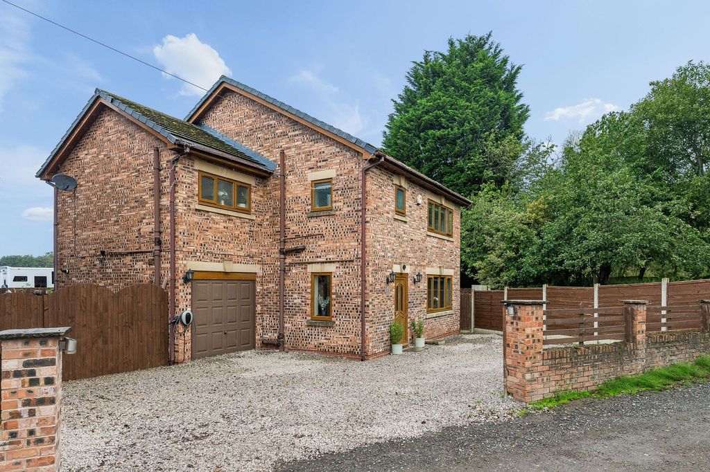 Property photo 2 of 59