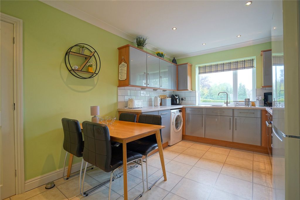 Property photo 3 of 14 Picture No. 02