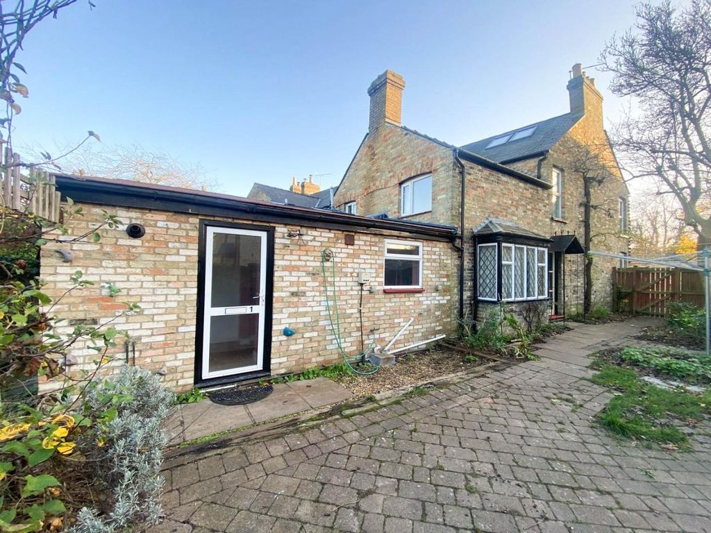 Property photo 2 of 18 Bdmv6067-2.Jpg