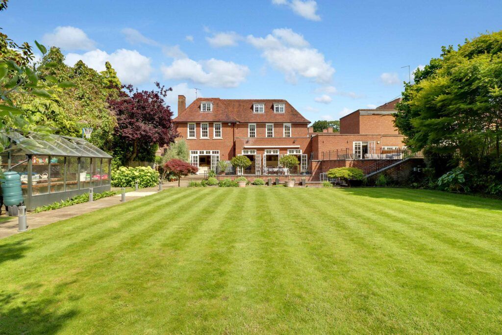Property photo 2 of 16