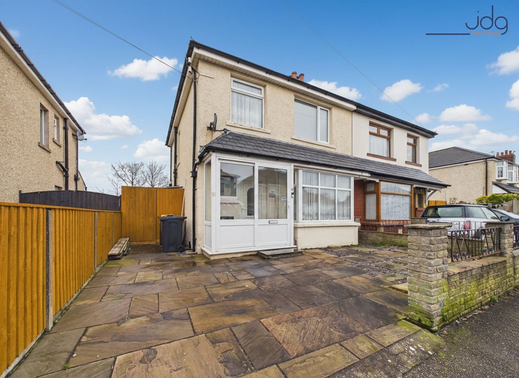 Property photo 1 of 16 Welcome To Limes Avenue