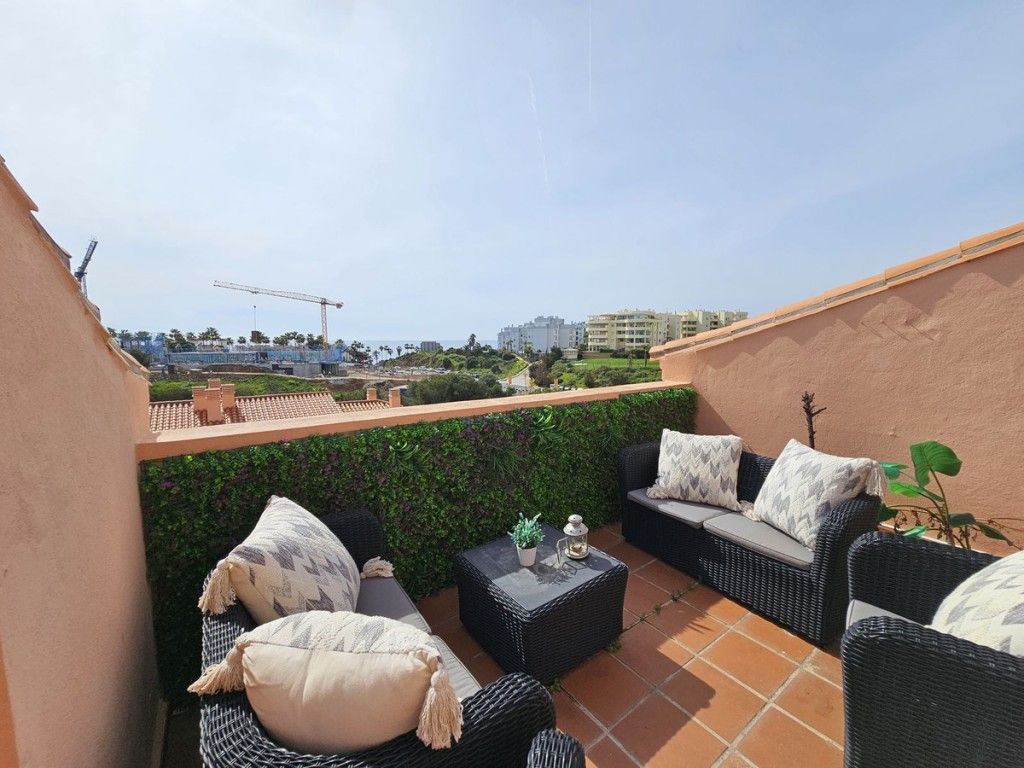 Property photo 2 of 20 Terrace 4