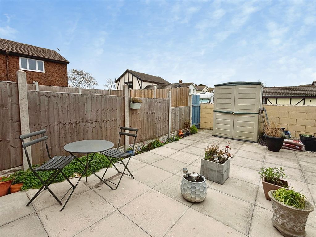 Property photo 2 of 16 Garden.Jpg