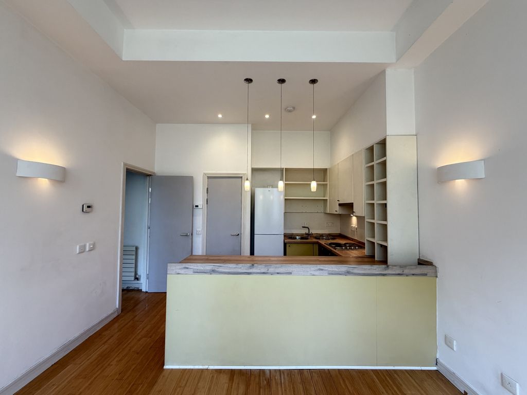 Property photo 2 of 17 Image00562