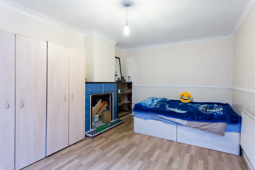 Property photo 1 of 18