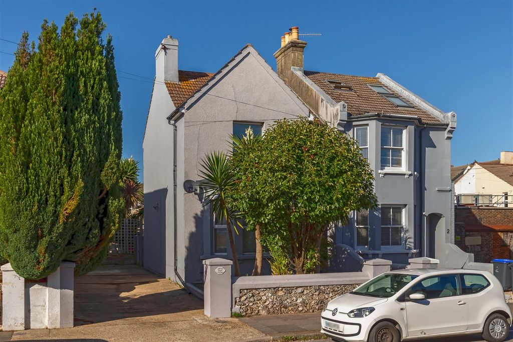 Property photo 1 of 14 St Dunstans_18.Jpg