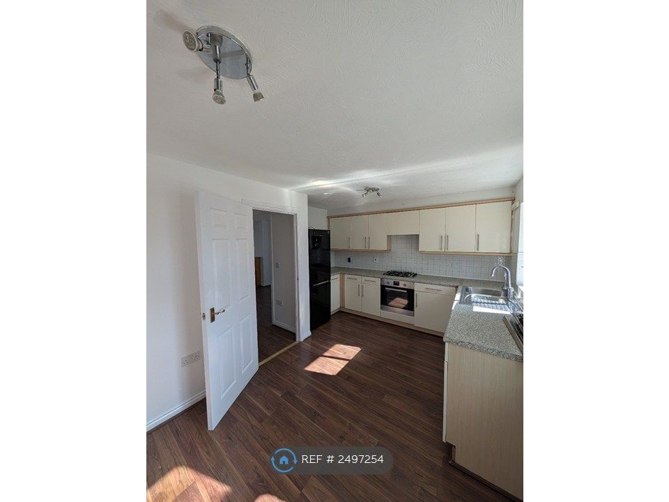 Property photo 2 of 5