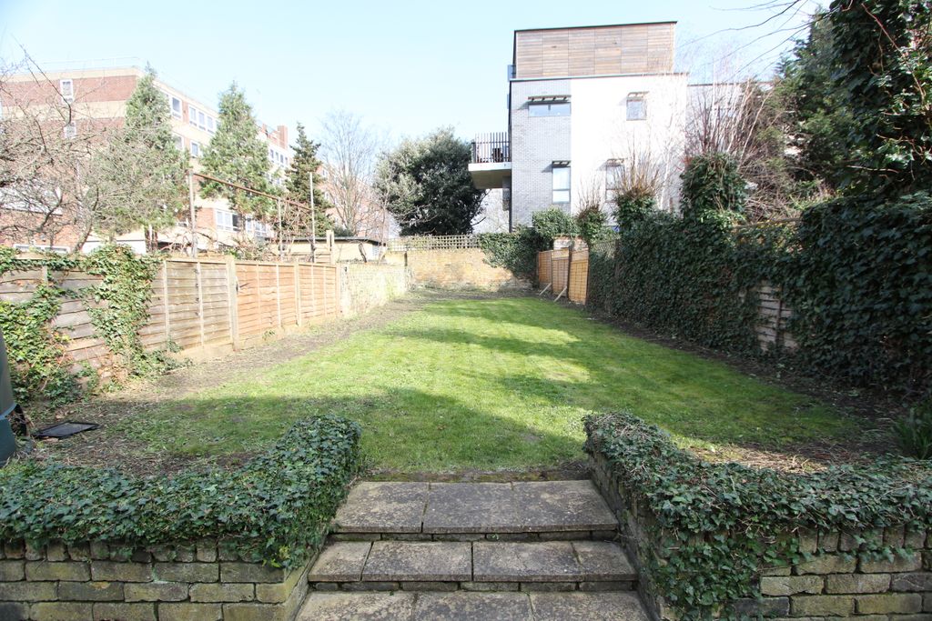 Property photo 3 of 11