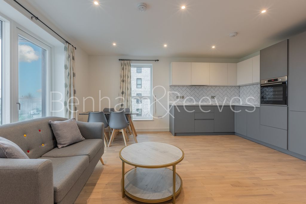 Property photo 2 of 14