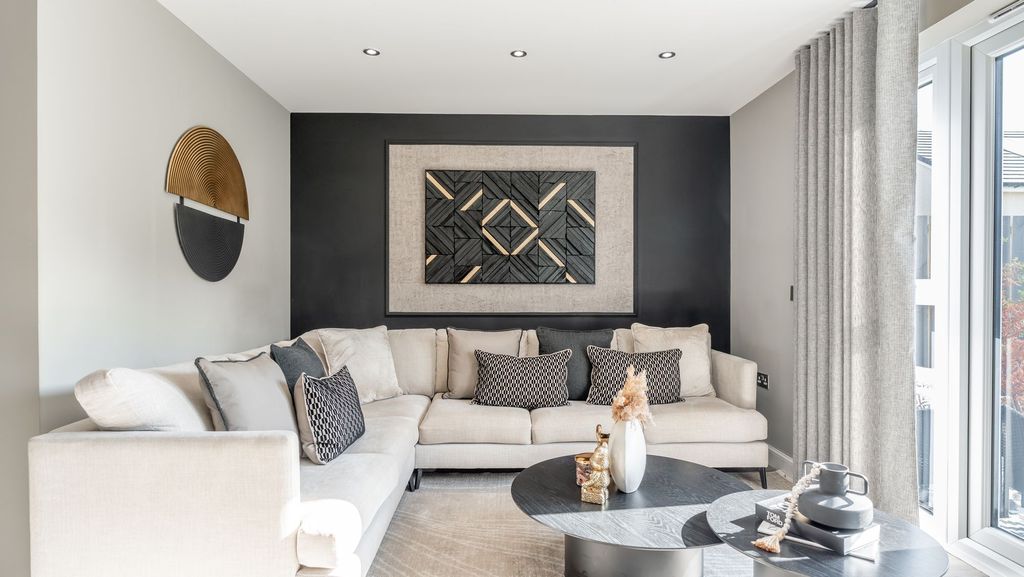 Property photo 3 of 27