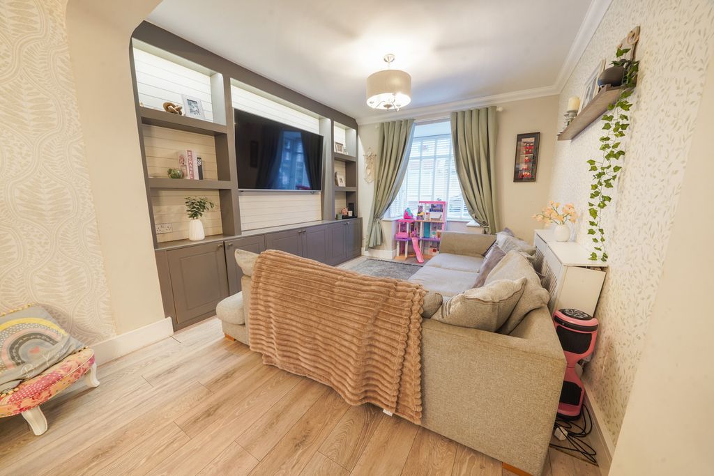 Property photo 1 of 24 1