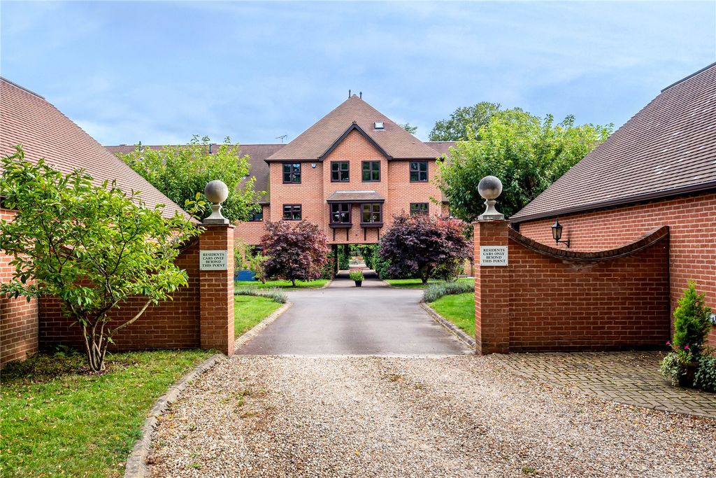 Property photo 2 of 20 Picture No. 16