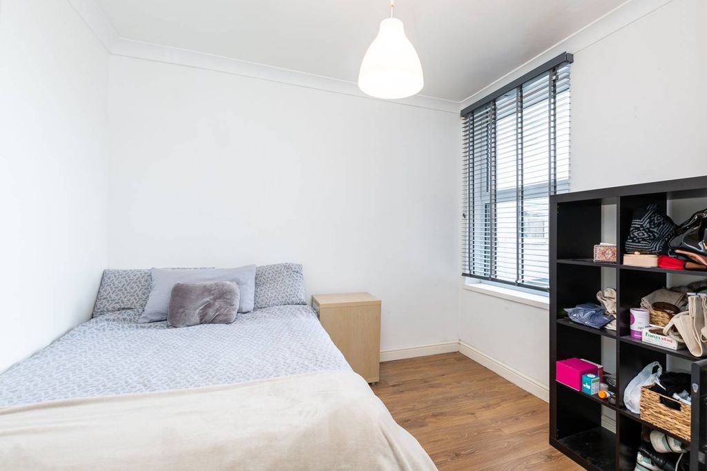 Property photo 3 of 3