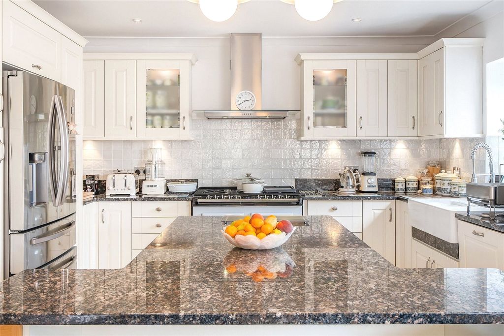 Property photo 3 of 45 Picture No. 77