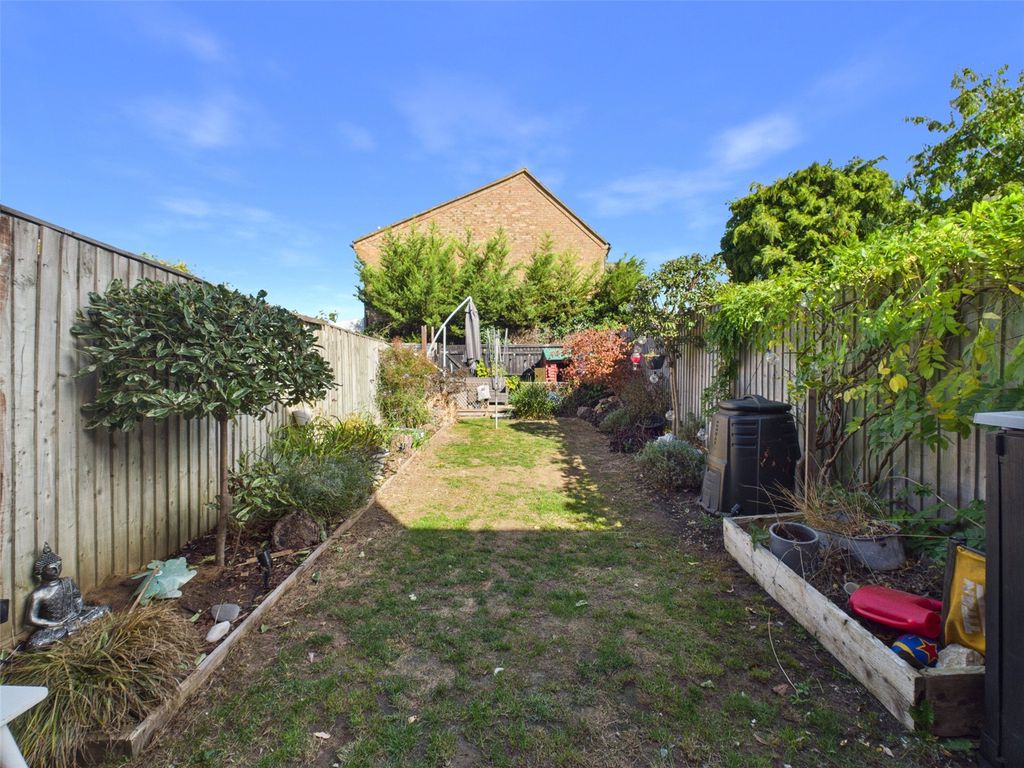 Property photo 2 of 17 Garden