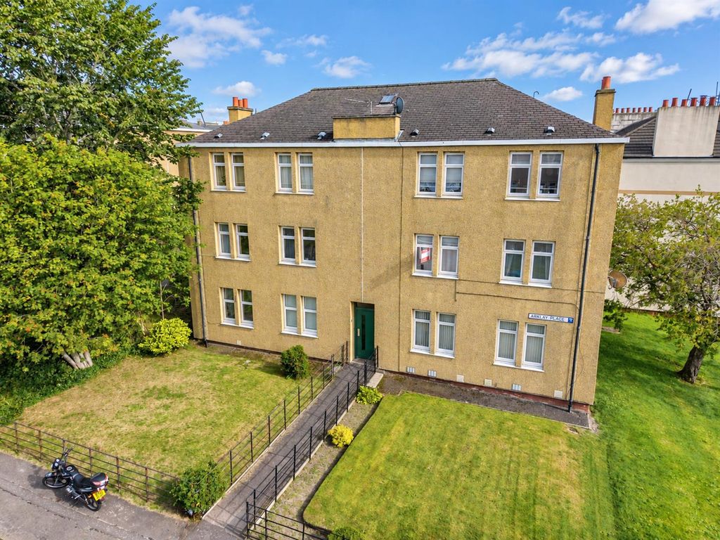 Property photo 2 of 16 1C Arklay Place Dundee 220926-2.Jpg