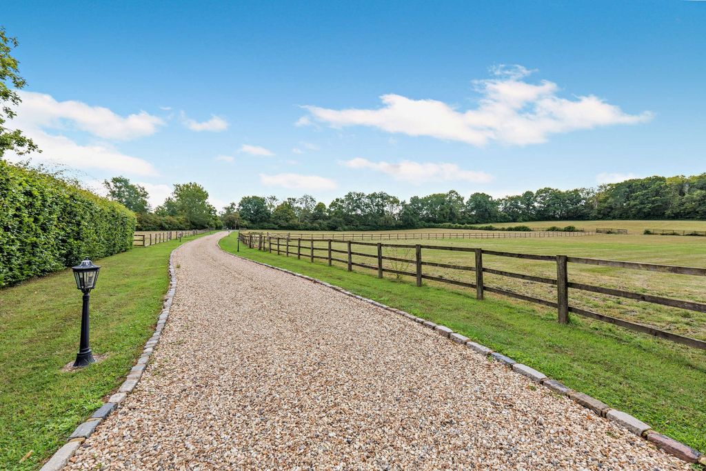 Property photo 2 of 29 Picture No. 60