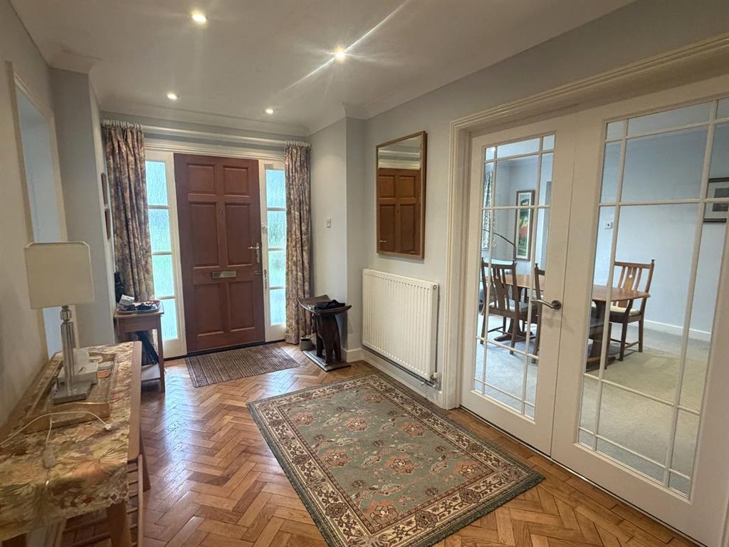 Property photo 2 of 18 Photo 40